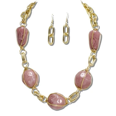 CHUNKY MARBLED RESIN BEAD STATEMENT NECKLACE