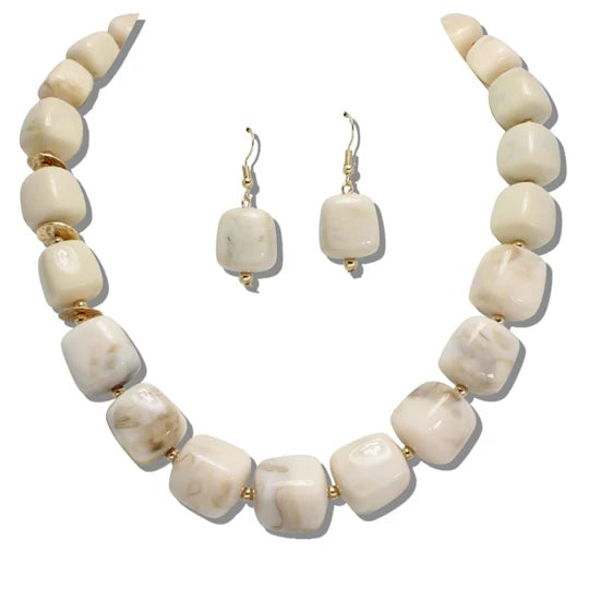 MARBLED SQUARE BEAD NECKLAC