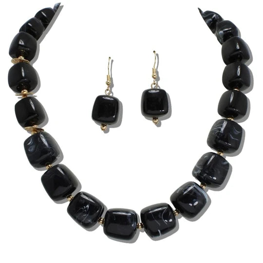MARBLED SQUARE BEAD NECKLAC