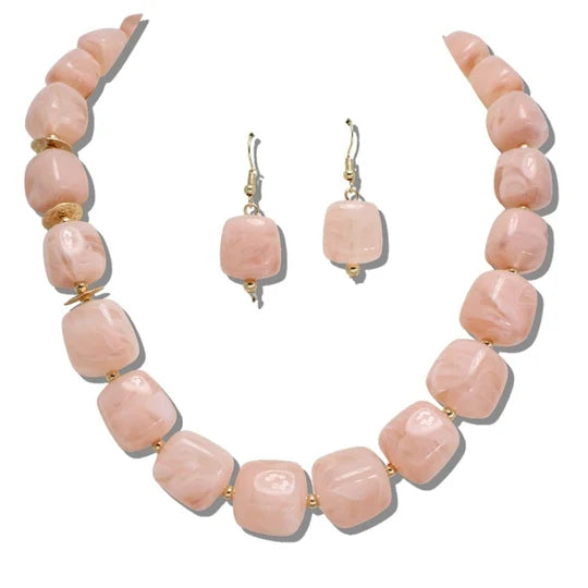 MARBLED SQUARE BEAD NECKLAC