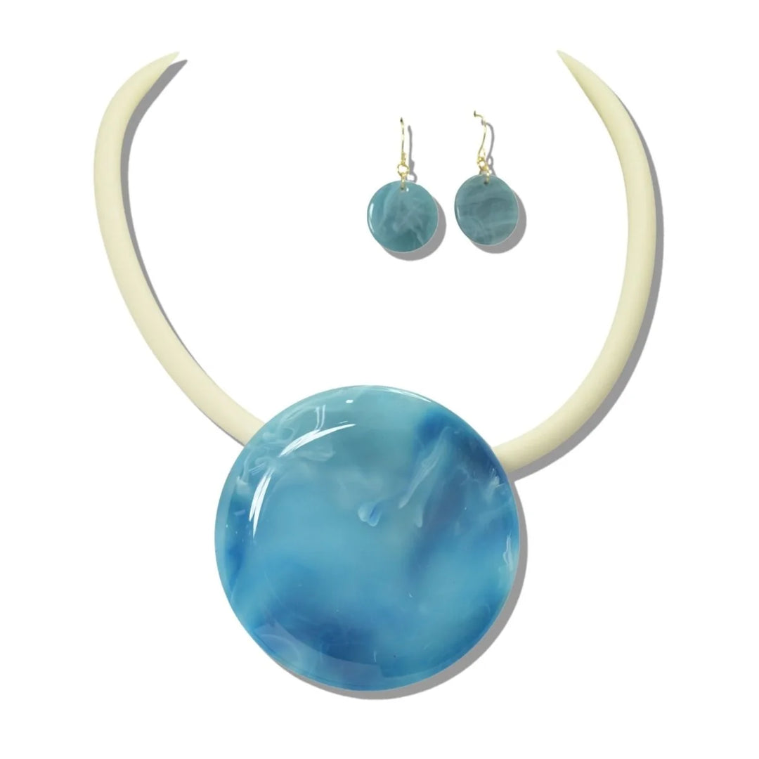 RESIN DISC RIGID COLLAR NECKLACE
