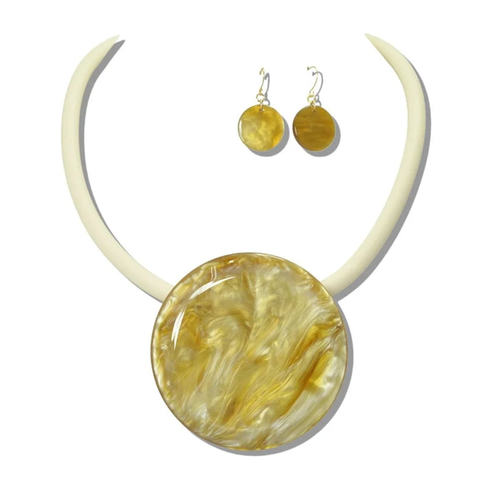 RESIN DISC RIGID COLLAR NECKLACE