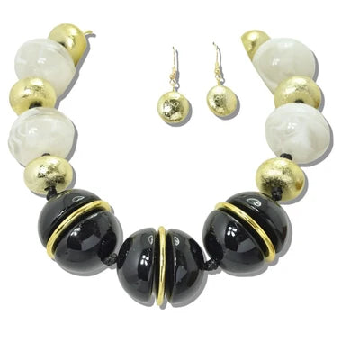 CHUNKY MIXED MEDIA PATTERNED BEAD STATEMENT NECKLACE