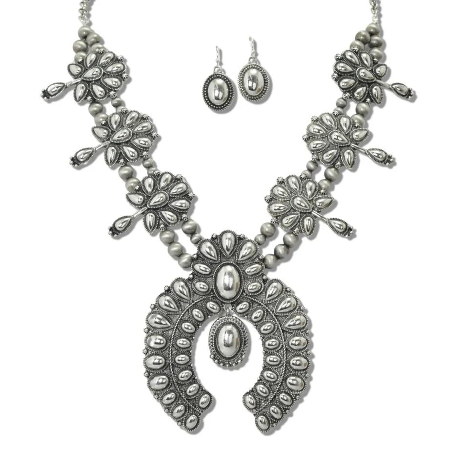 WESTERN ANTIQUE SQUASH BLOSSOM NECKLACE