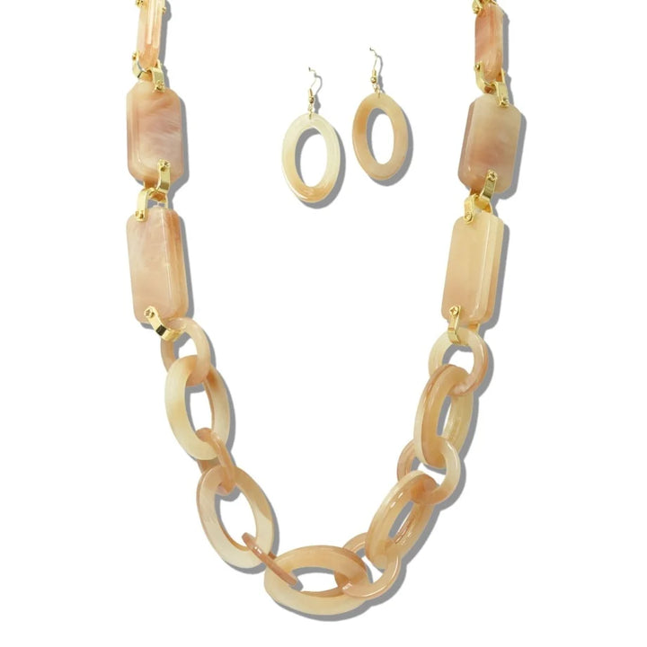 BOLD GEOMETRIC LINK STATEMENT LONG NECKLACE