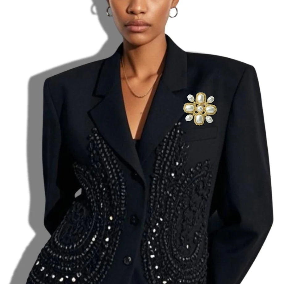 WATER RESISTANT VINTAGE GOLD MULTI PEARL BROOCH PI
