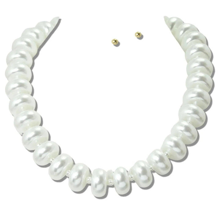 WATER RESISTANT CHUNKY PEARL STRAND NECKLACE