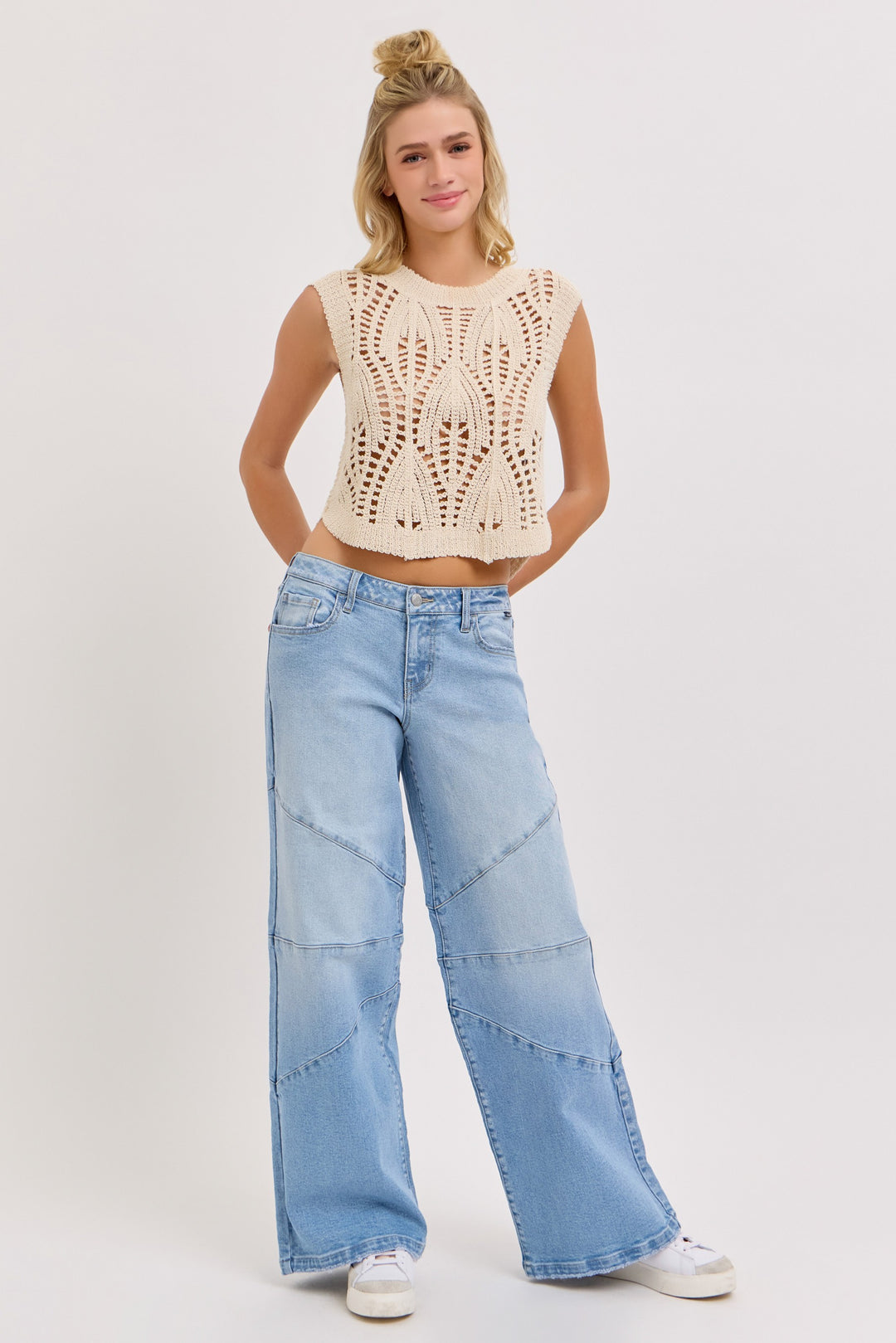 Jeans Low Rise Wide Leg with Seam Details