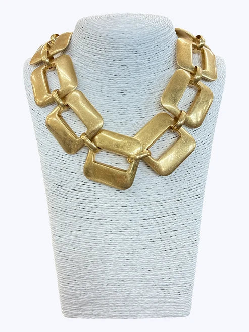 Modern Chunky Link Collar