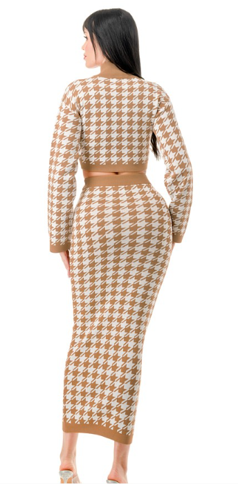 Houndstooth Pattern Turtleneck and Midi Skirt Set